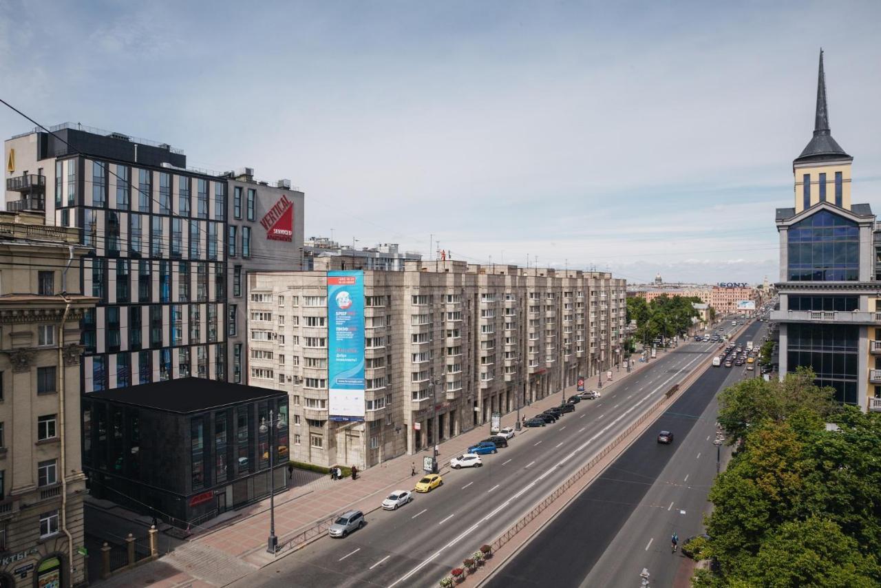 Vertical Aparthotel Saint Petersburg Exterior photo